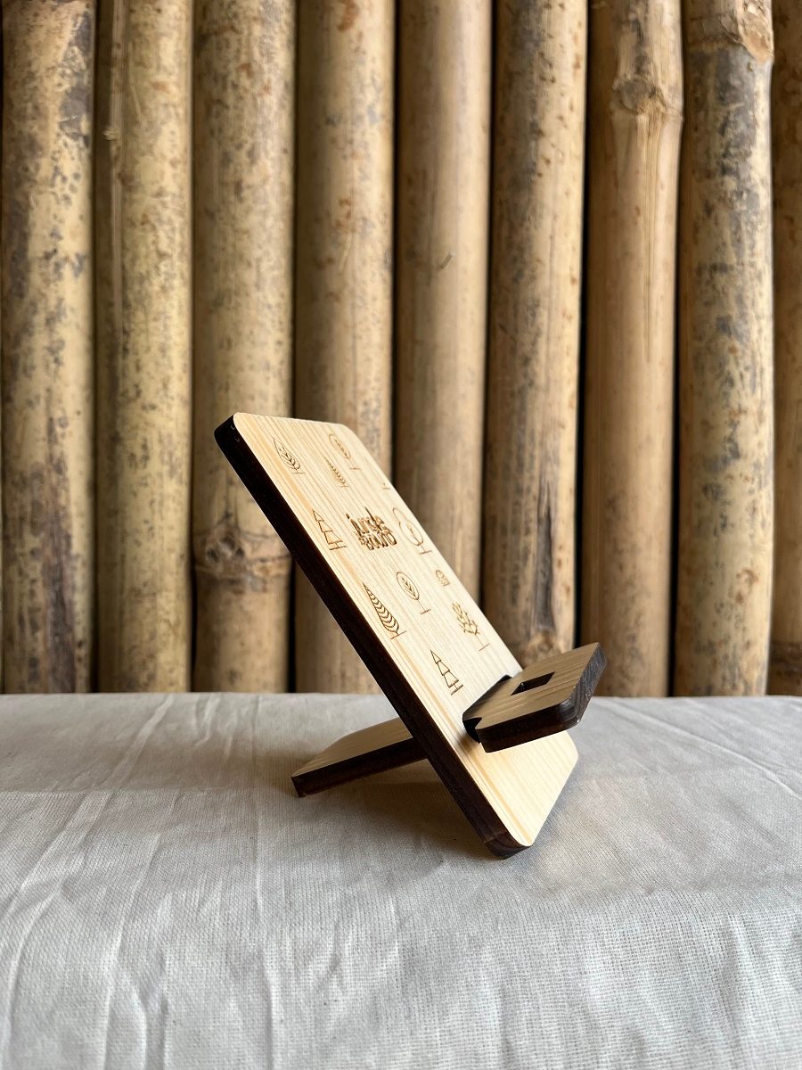 Wooden Mobile Stand – Handmade Wooden Phone Holder for Desk, Stable Viewing Stand for Video Calls & Charging, Eco-Friendly Minimal Design for Office, Bedroom & Study Table